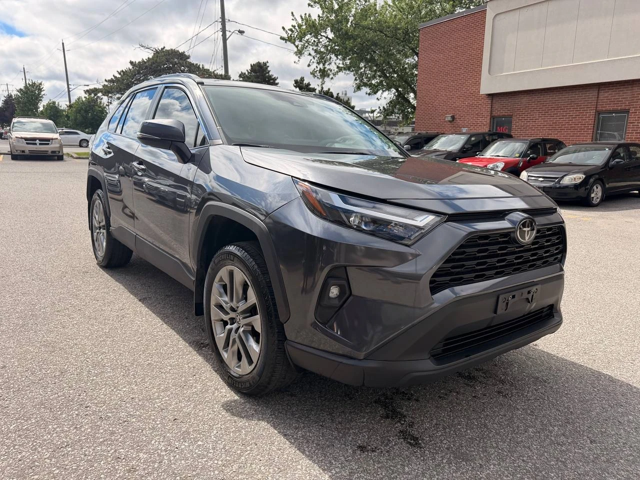 Toyota Rav4 XLE * * CARFAX * * АВТО КРЕДИТ * * , снимка 3 - Автомобили и джипове - 55014840