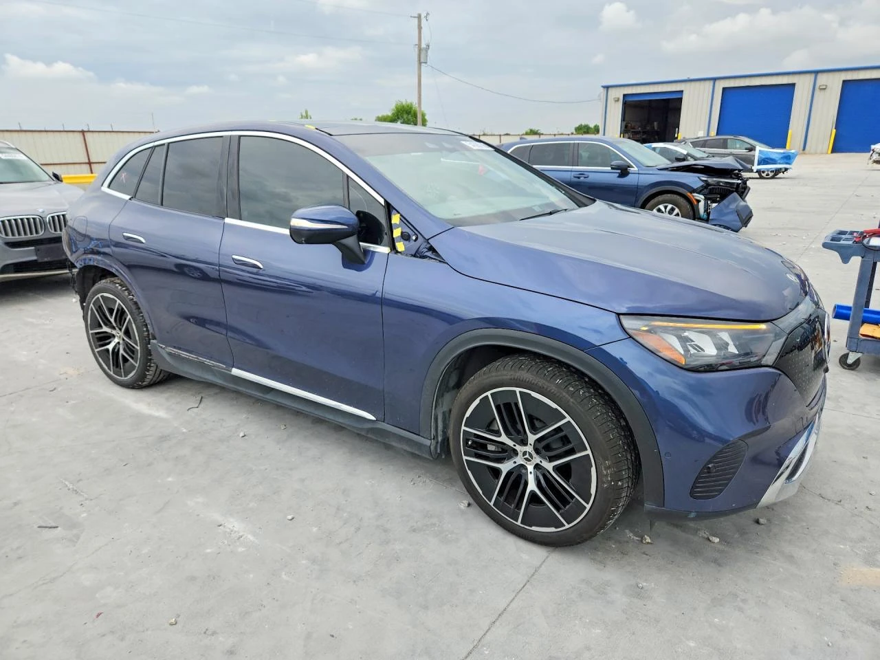 Mercedes-Benz EQE Suv 350+ , снимка 4 - Автомобили и джипове - 55093663