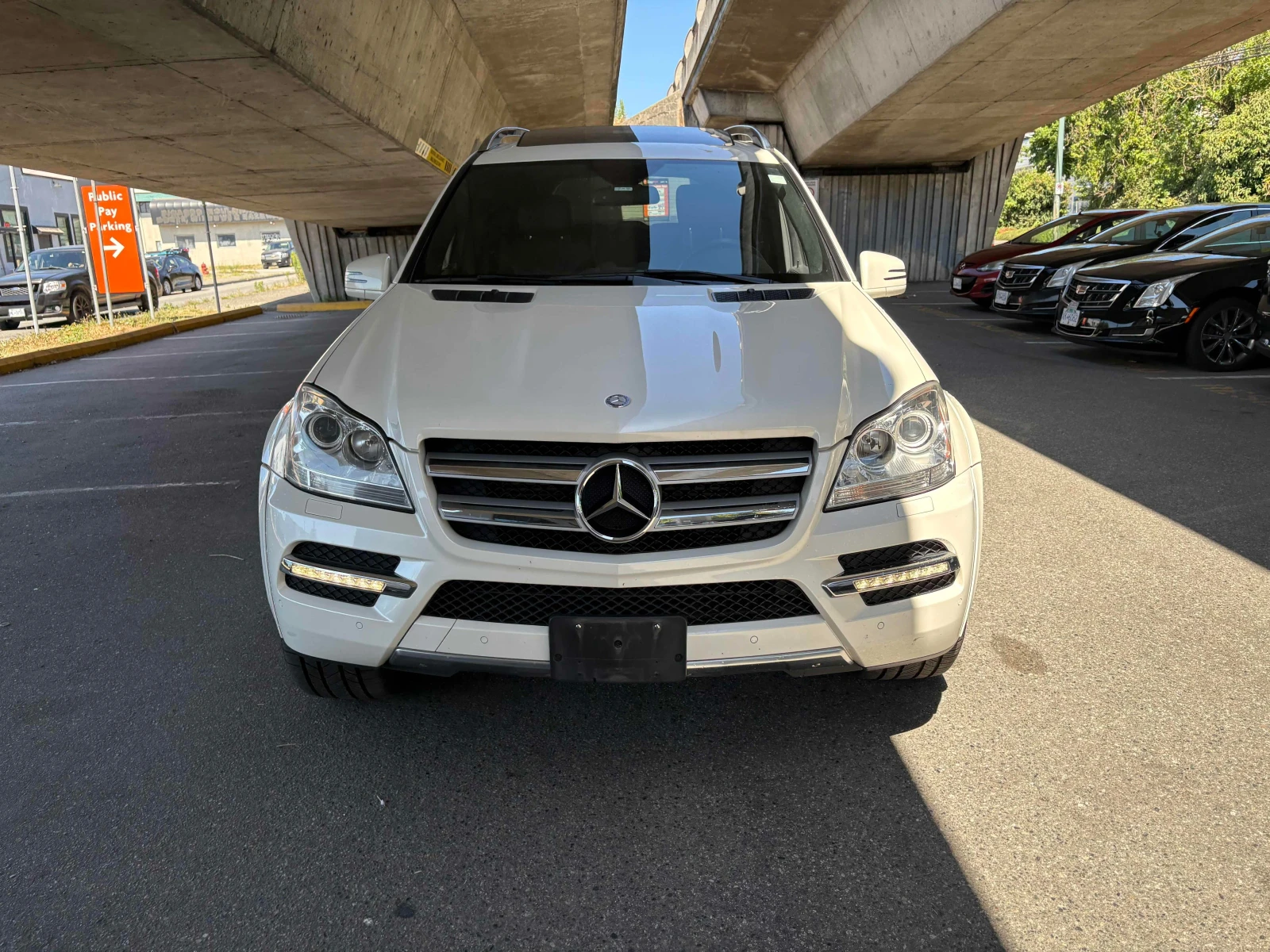 Mercedes-Benz GL 350 AMG * AIRMATIC * TV * 7 МЕСТА * CARFAX * , снимка 2 - Автомобили и джипове - 55122327