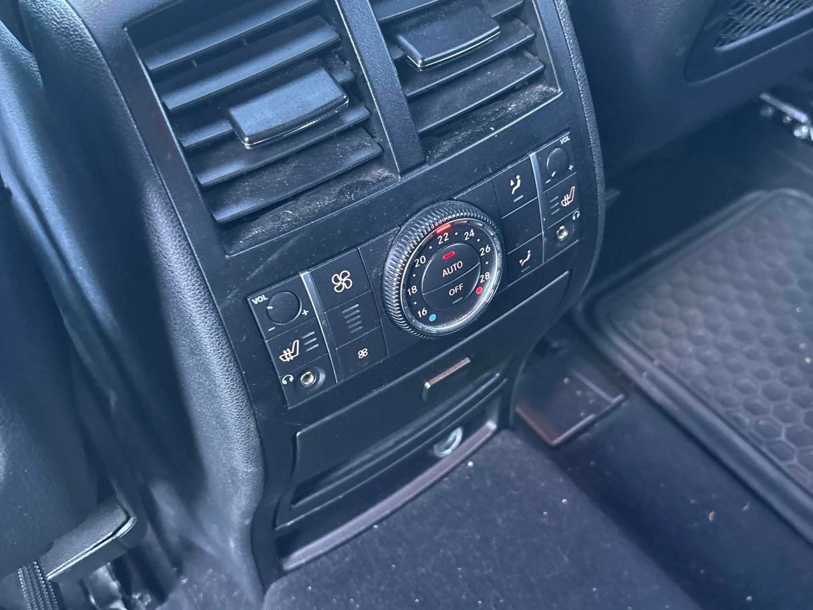 Mercedes-Benz GL 350 AMG * AIRMATIC * TV * 7 МЕСТА * CARFAX * , снимка 14 - Автомобили и джипове - 55122327