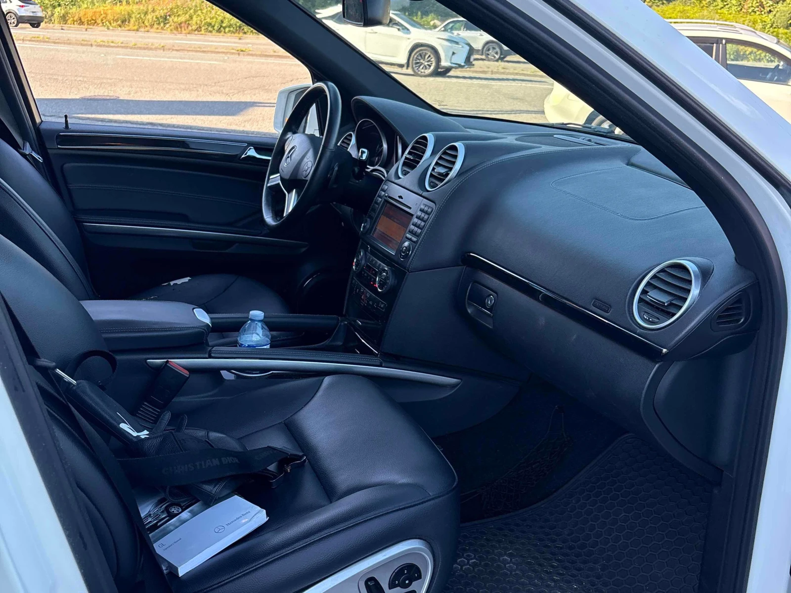 Mercedes-Benz GL 350 AMG * AIRMATIC * TV * 7 МЕСТА * CARFAX * , снимка 11 - Автомобили и джипове - 55122327