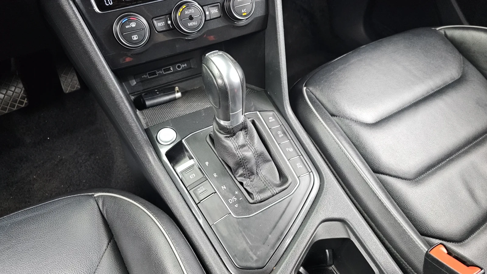 VW Tiguan 2.0TDI PRESTIGE HEAD UP/PANORAMA/360CAM, снимка 8 - Автомобили и джипове - 55189102