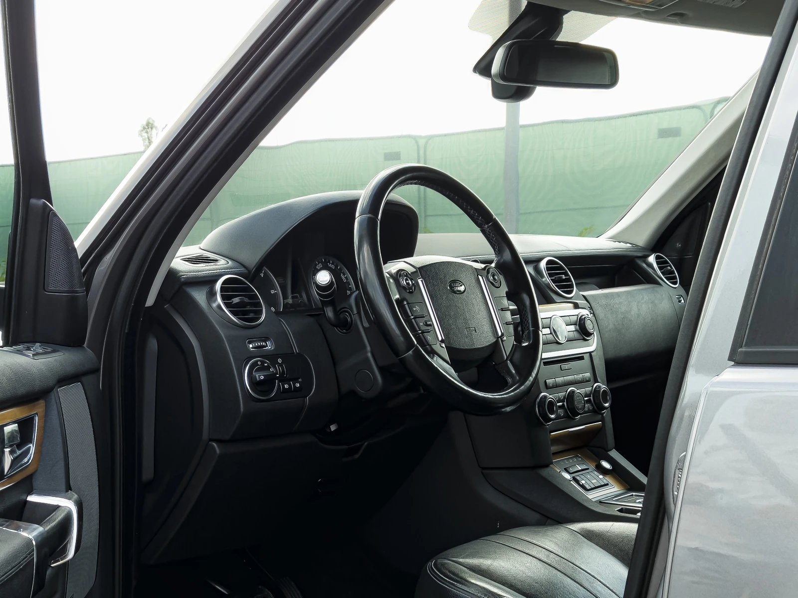 Land Rover Discovery Discovery 4 SDV6 SE 3.0 V6 , снимка 10 - Автомобили и джипове - 55878434