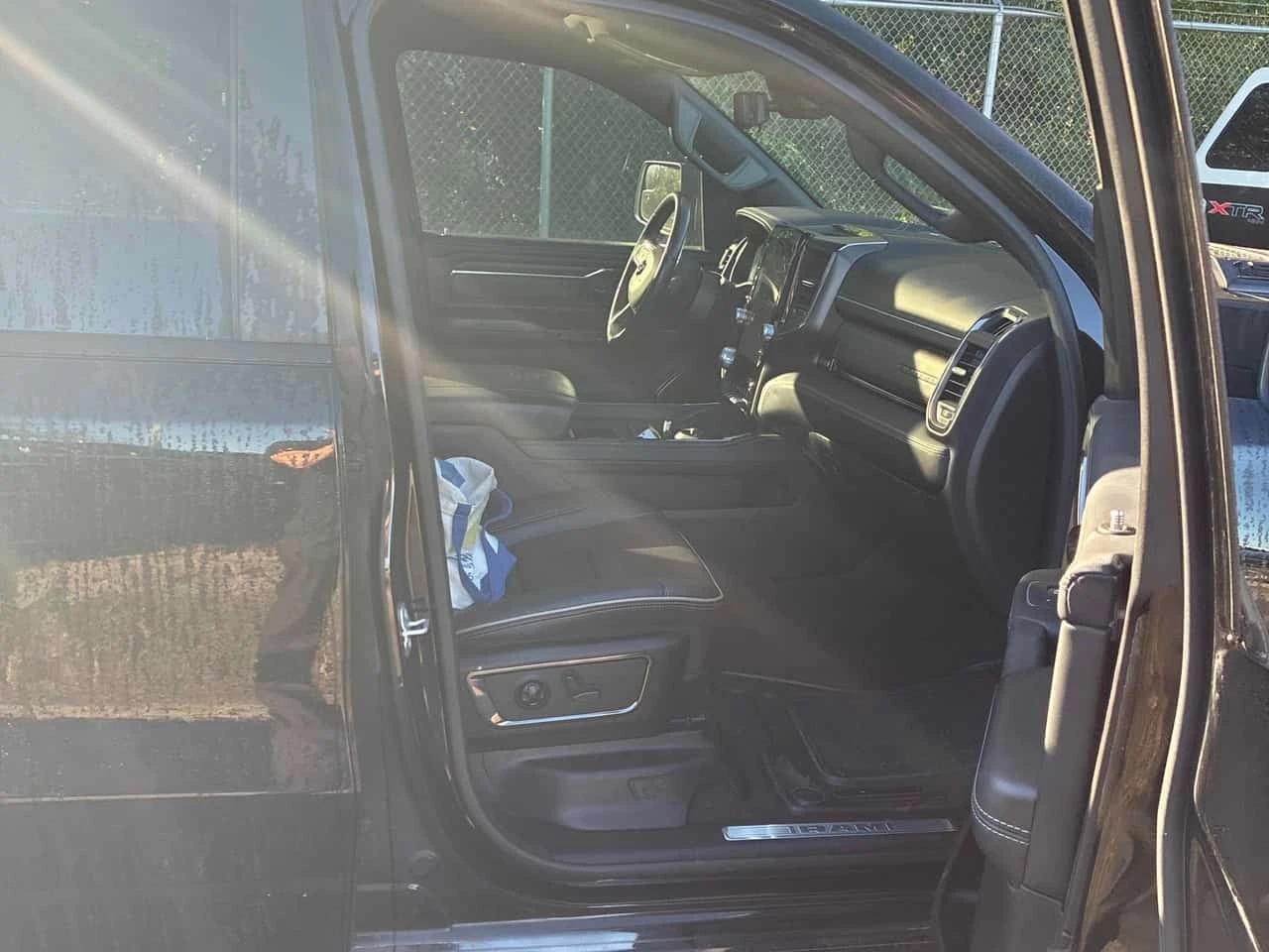Dodge RAM 1500 Limited / Harman Kardon / 360 / Carfax  | Mobile.bg � ����������� 10