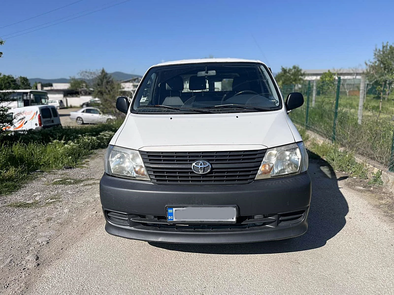 Toyota Hiace 2.5d4d 4x4 - изображение 4