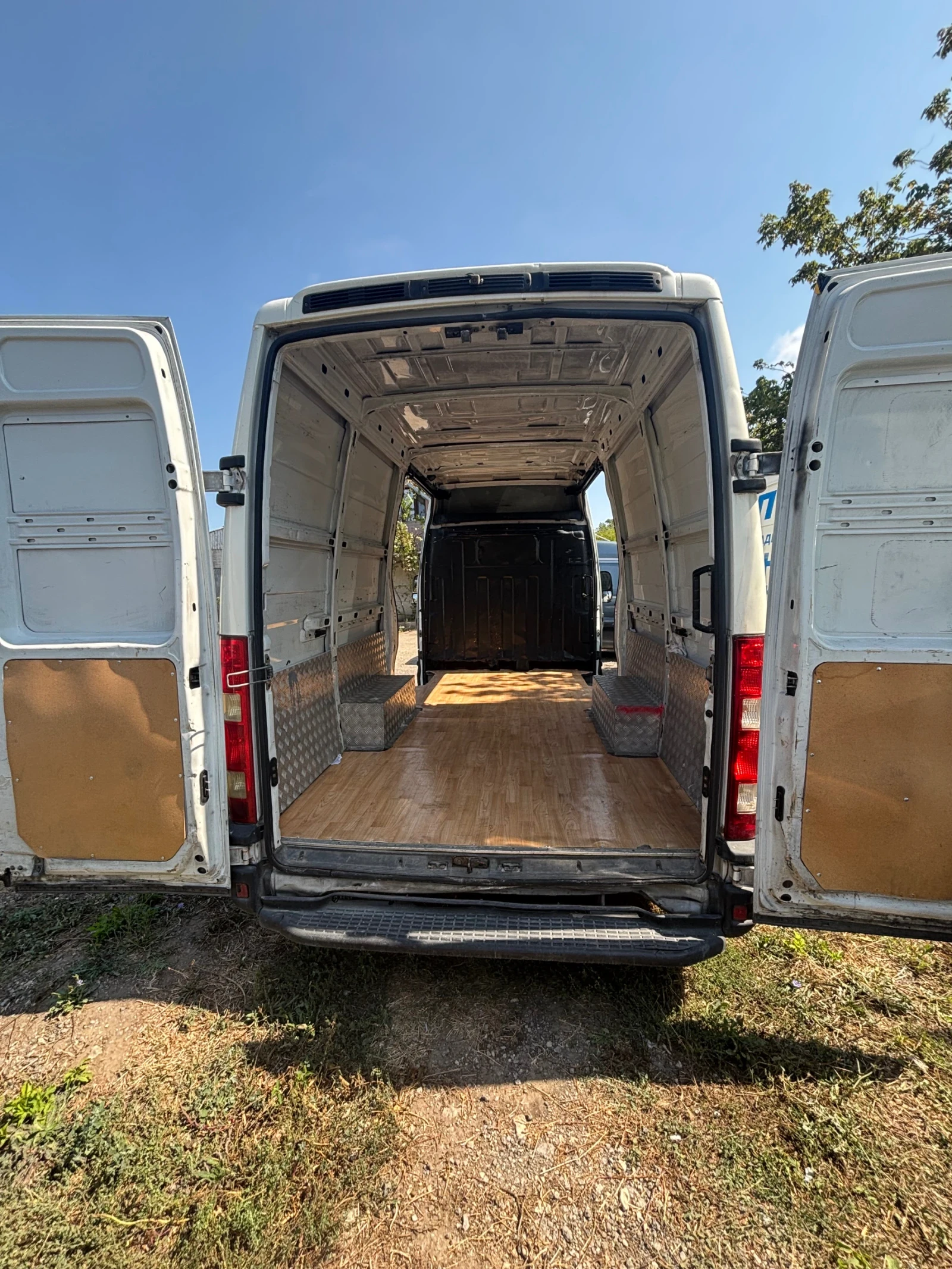 Iveco Daily, снимка 9 - Бусове и автобуси - 56125872