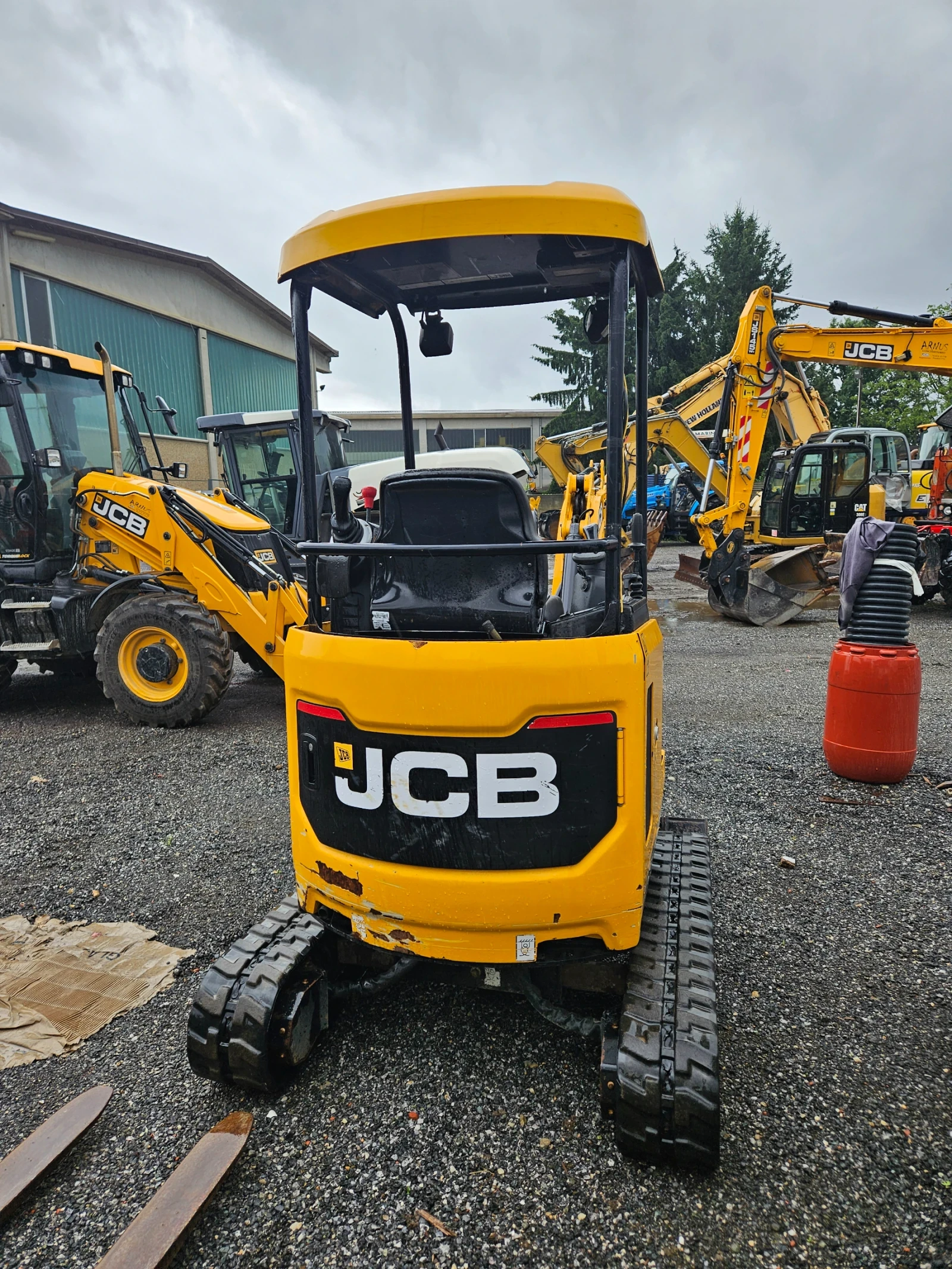 Багер JCB 18Z-1 - изображение 5