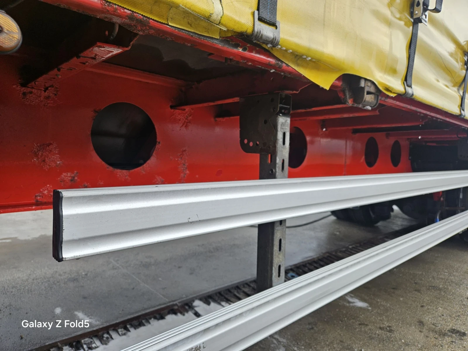 Полуремарке Schwarzmuller, снимка 7 - Ремаркета - 55267328