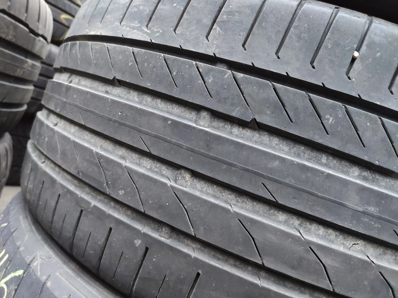 Гуми Летни 255/40R20