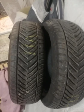 Гуми Зимни 205/60R16, снимка 1 - Гуми и джанти - 48877396