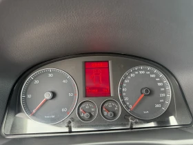 VW Touran 1.9/Автомат, снимка 16