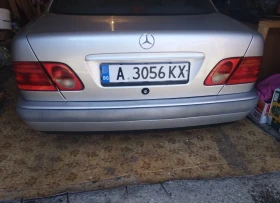 Mercedes-Benz E 220 220d, снимка 2