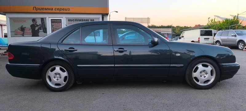 Mercedes-Benz E 250 2.5-авангард, снимка 6 - Автомобили и джипове - 46296231