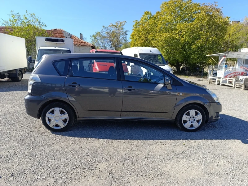 Toyota Corolla verso 2.2D4D 136ks, снимка 7 - Автомобили и джипове - 47236017