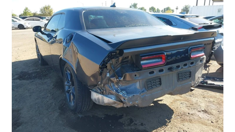 Dodge Challenger SXT AWD, снимка 5 - Автомобили и джипове - 47522793