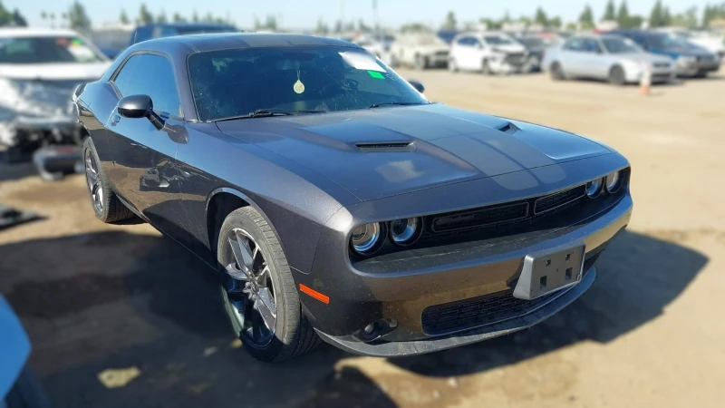 Dodge Challenger SXT AWD, снимка 1 - Автомобили и джипове - 47522793