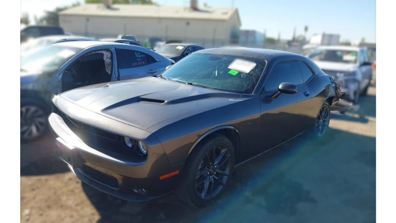 Dodge Challenger SXT AWD, снимка 3 - Автомобили и джипове - 47522793