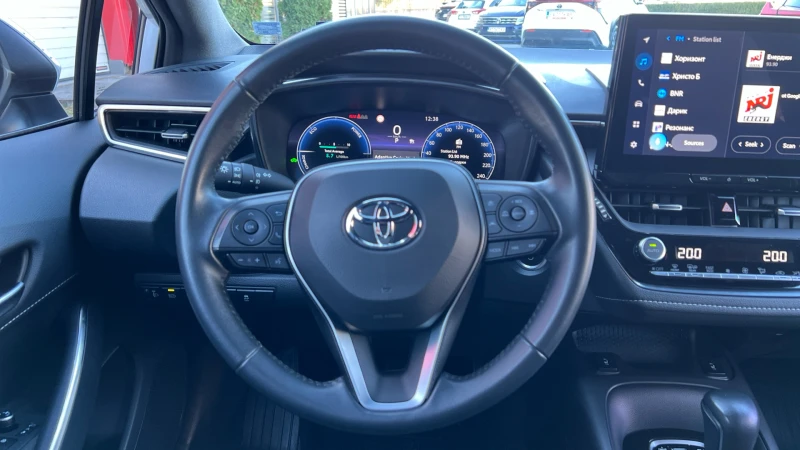 Toyota Corolla TS 2.0 Hybrid Executive Plus, снимка 10 - Автомобили и джипове - 48101100