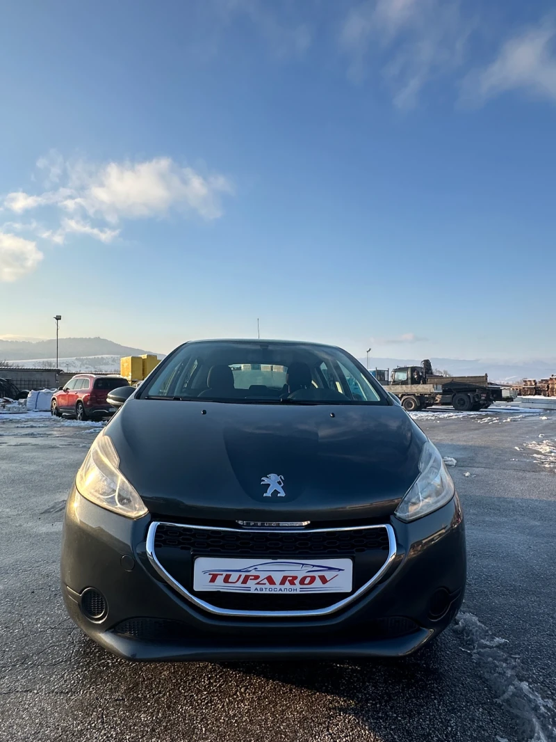 Peugeot 208 Перфектно техническо и визуално състояние!!, снимка 1 - Автомобили и джипове - 48434533