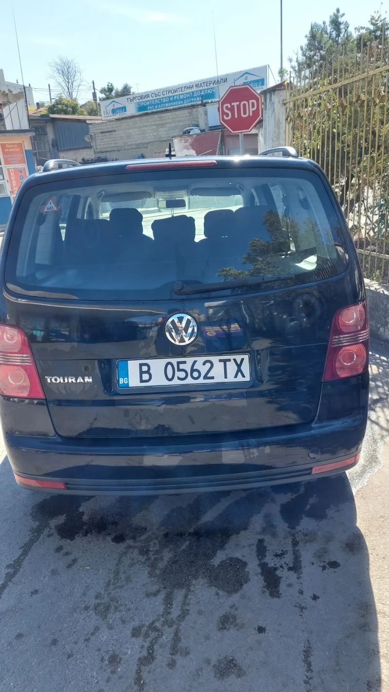 VW Touran, снимка 10 - Автомобили и джипове - 48497676