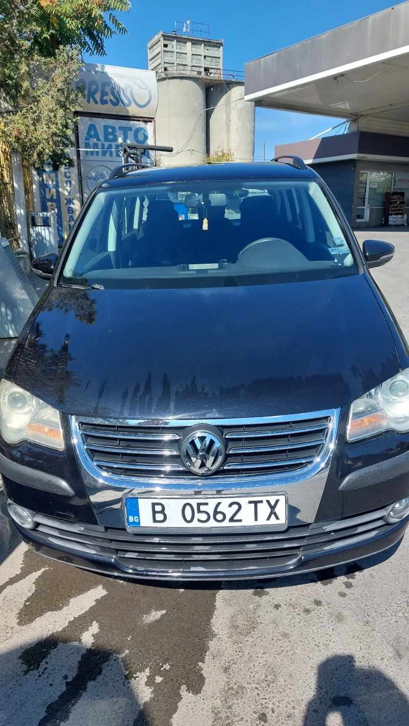 VW Touran, снимка 8 - Автомобили и джипове - 48497676