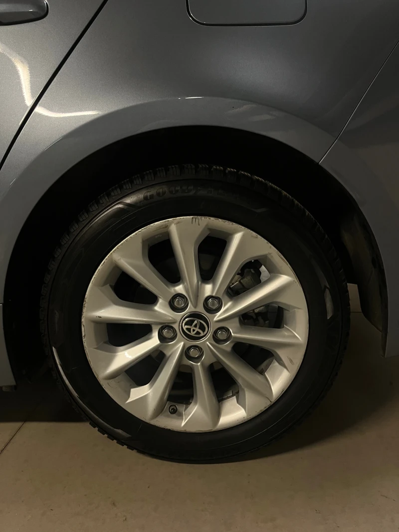 Toyota Corolla 1.8 HYBRID EXECUTIVE CVT, снимка 14 - Автомобили и джипове - 48840898