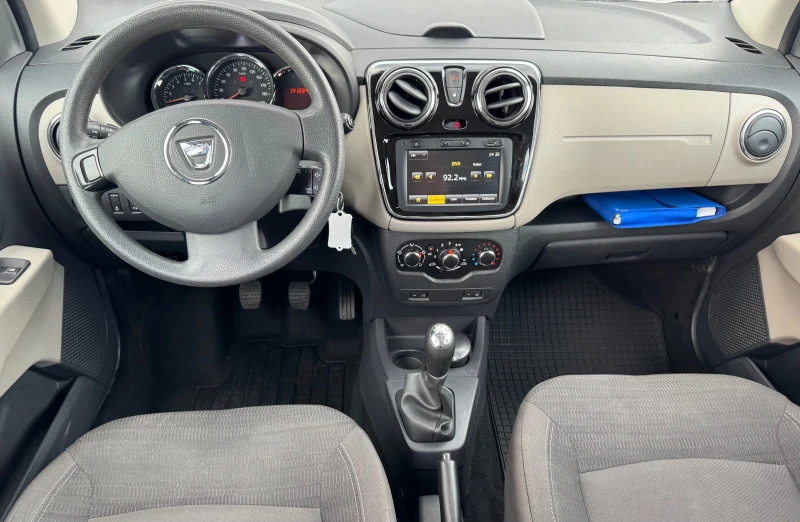 Dacia Lodgy 1, 2i aux, usb, 116ps, нави, мулти, темпо, клима, , снимка 17 - Автомобили и джипове - 49464088