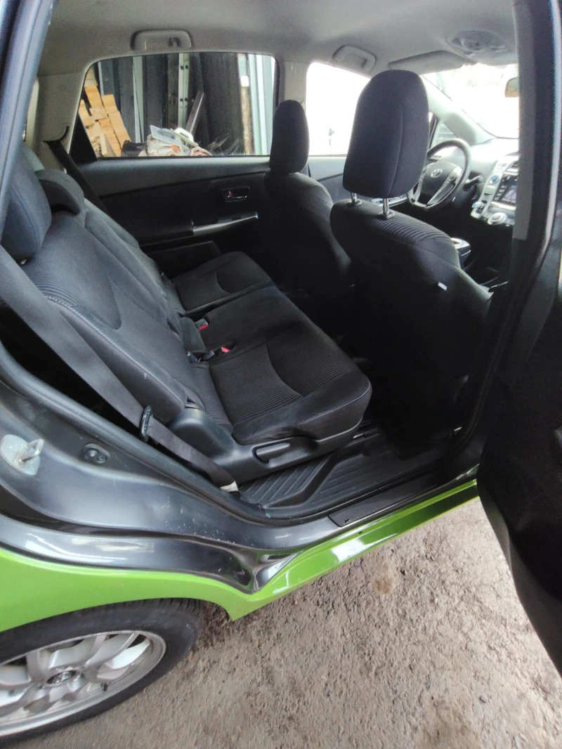 Toyota Prius Plus, снимка 12 - Автомобили и джипове - 52537629