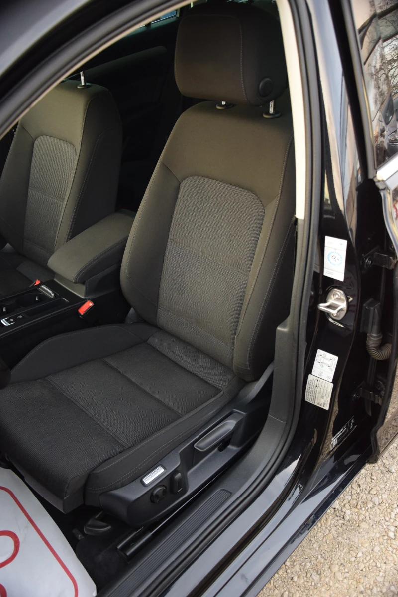 VW Passat 2, 0TDI 150HP AUTOMATIC, снимка 9 - Автомобили и джипове - 52653971