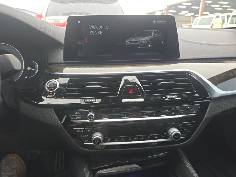BMW 540 * M SPORT LINE* Massage* Обдух* Shadow* Head-Up* H, снимка 9 - Автомобили и джипове - 52997616