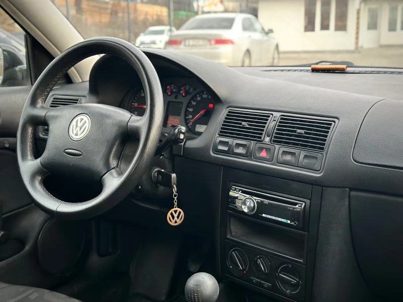 VW Golf 1.9 TDI, снимка 7 - Автомобили и джипове - 53188922