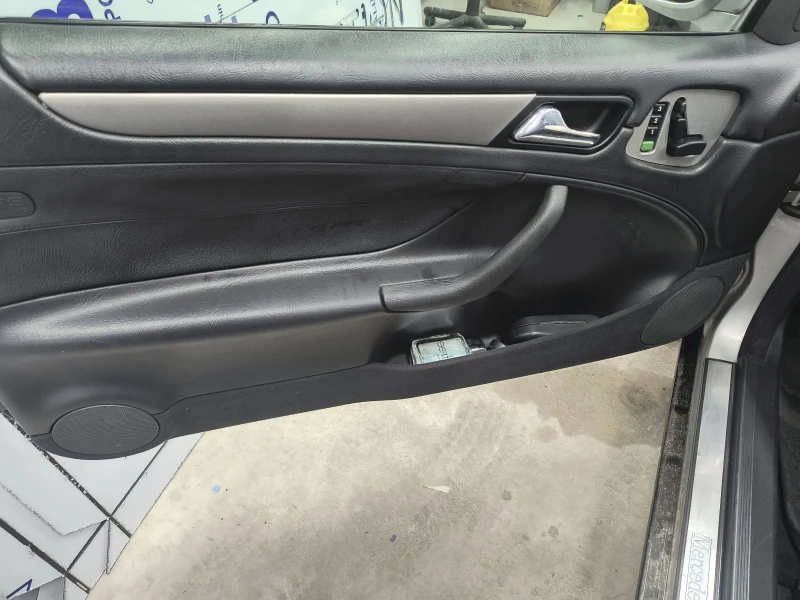 Mercedes-Benz CLK CLK 320 гозова уредба, снимка 10 - Автомобили и джипове - 53583896