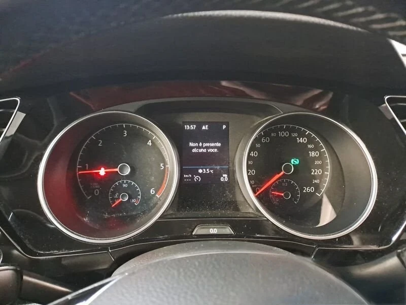 VW Touran * 2.0TDI* Comfortline* DSG* 2018*  - изображение 9