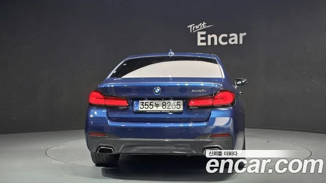 BMW 530 M Sport Plus* HARMAN KARDON* HEAD-UP* ОБДУХВАНЕ* , снимка 4 - Автомобили и джипове - 53903208