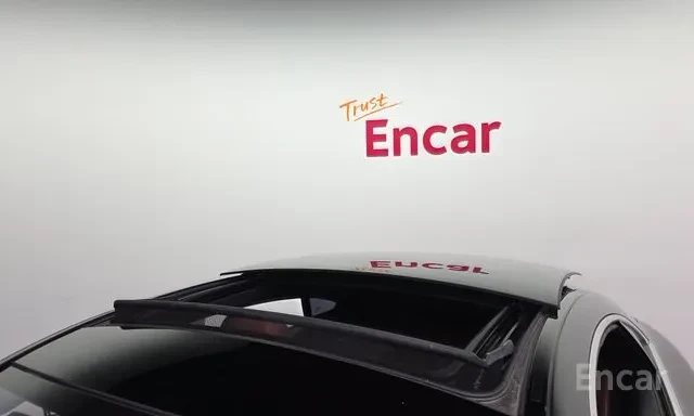 Mercedes-Benz E 400 COUPE / 4MATIC / AMG / ПАНО / 360 / ОБДУХ / ЛИЗИНГ, снимка 15 - Автомобили и джипове - 55254551