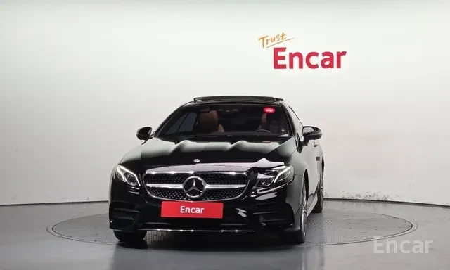 Mercedes-Benz E 400 COUPE / 4MATIC / AMG / ПАНО / 360 / ОБДУХ / ЛИЗИНГ, снимка 3 - Автомобили и джипове - 55254551