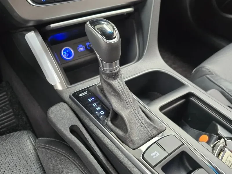 Hyundai Sonata HYBRID 2.0 PREMIUM, снимка 9 - Автомобили и джипове - 56160843