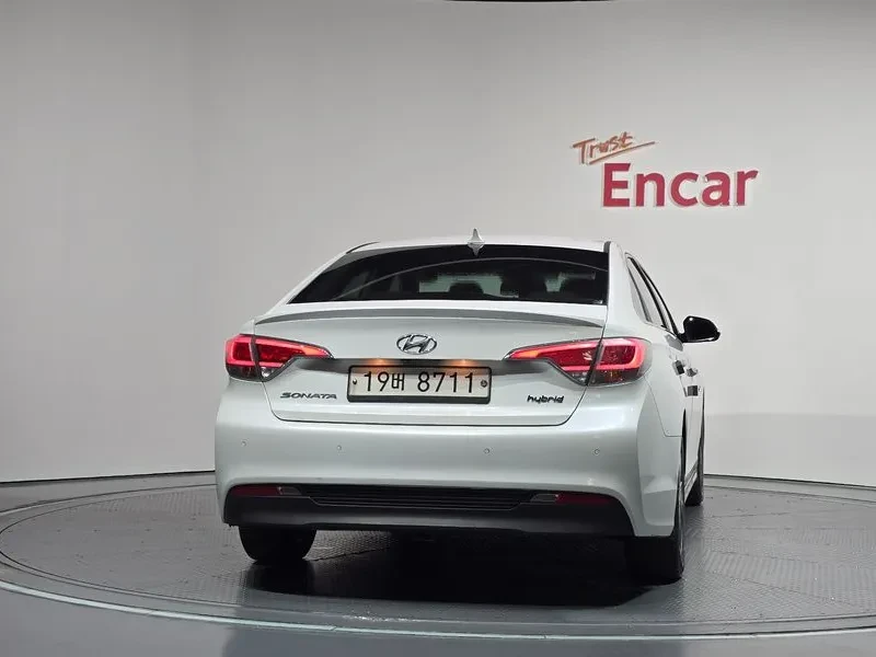 Hyundai Sonata HYBRID 2.0 PREMIUM, снимка 4 - Автомобили и джипове - 56160843