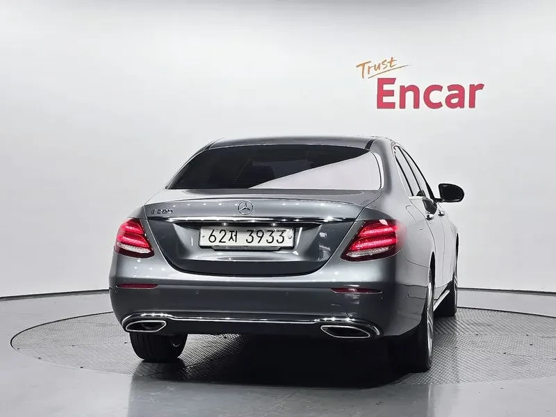Mercedes-Benz E 200 AVANTGARDE ���������| �����| �������| ������� | Mobile.bg � ����������� 3