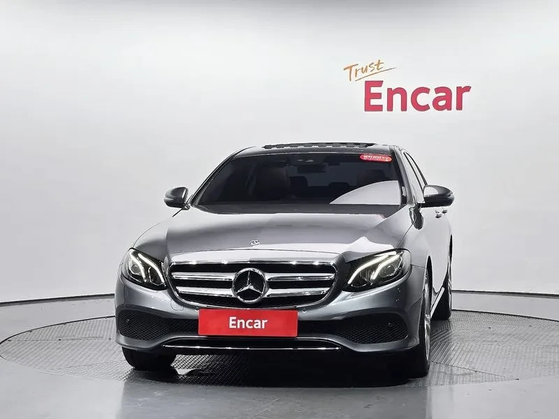 Mercedes-Benz E 200 AVANTGARDE ОБДУХВАНЕ| ПАМЕТ| ПОДГРЕВ| ШИБЕДАХ
