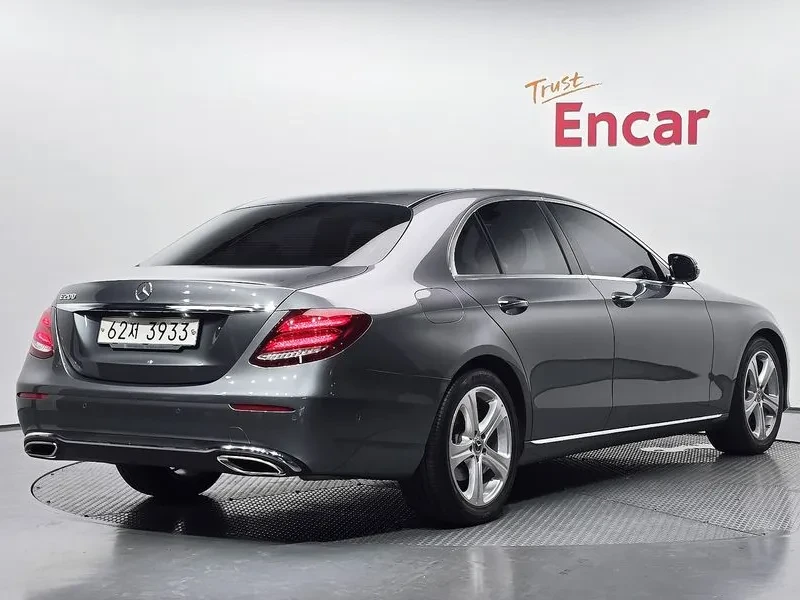 Mercedes-Benz E 200 AVANTGARDE ���������| �����| �������| ������� | Mobile.bg � ����������� 2