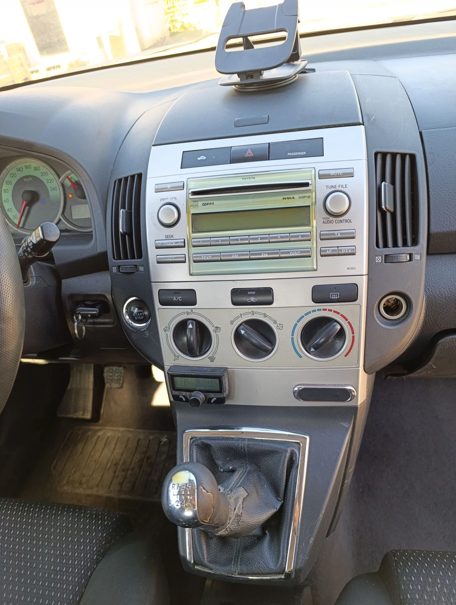 Toyota Corolla verso 2.2D4D 136ks | Mobile.bg — изображение 14