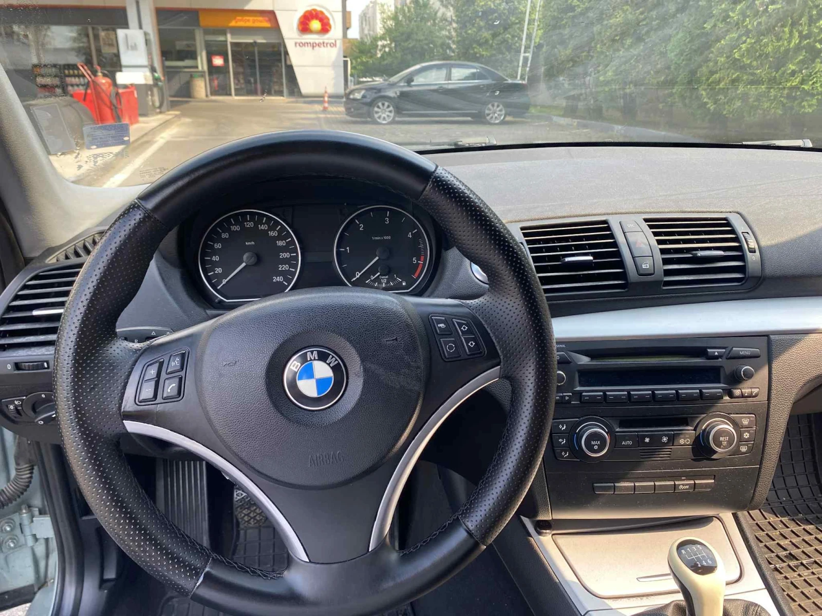 BMW 118 2.0D - изображение 6