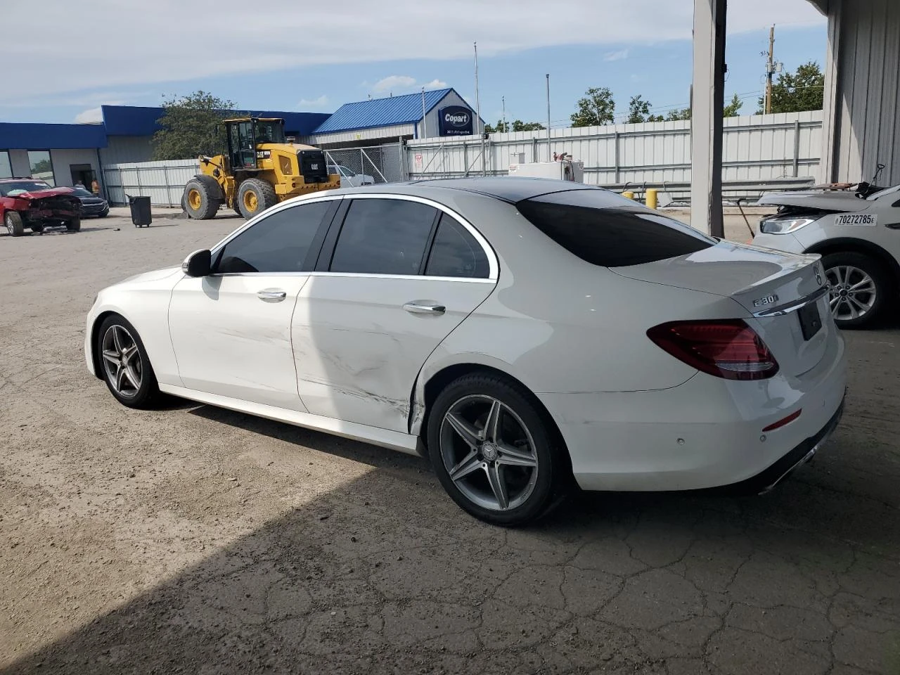 Mercedes-Benz E 300 4MATIC - изображение 4