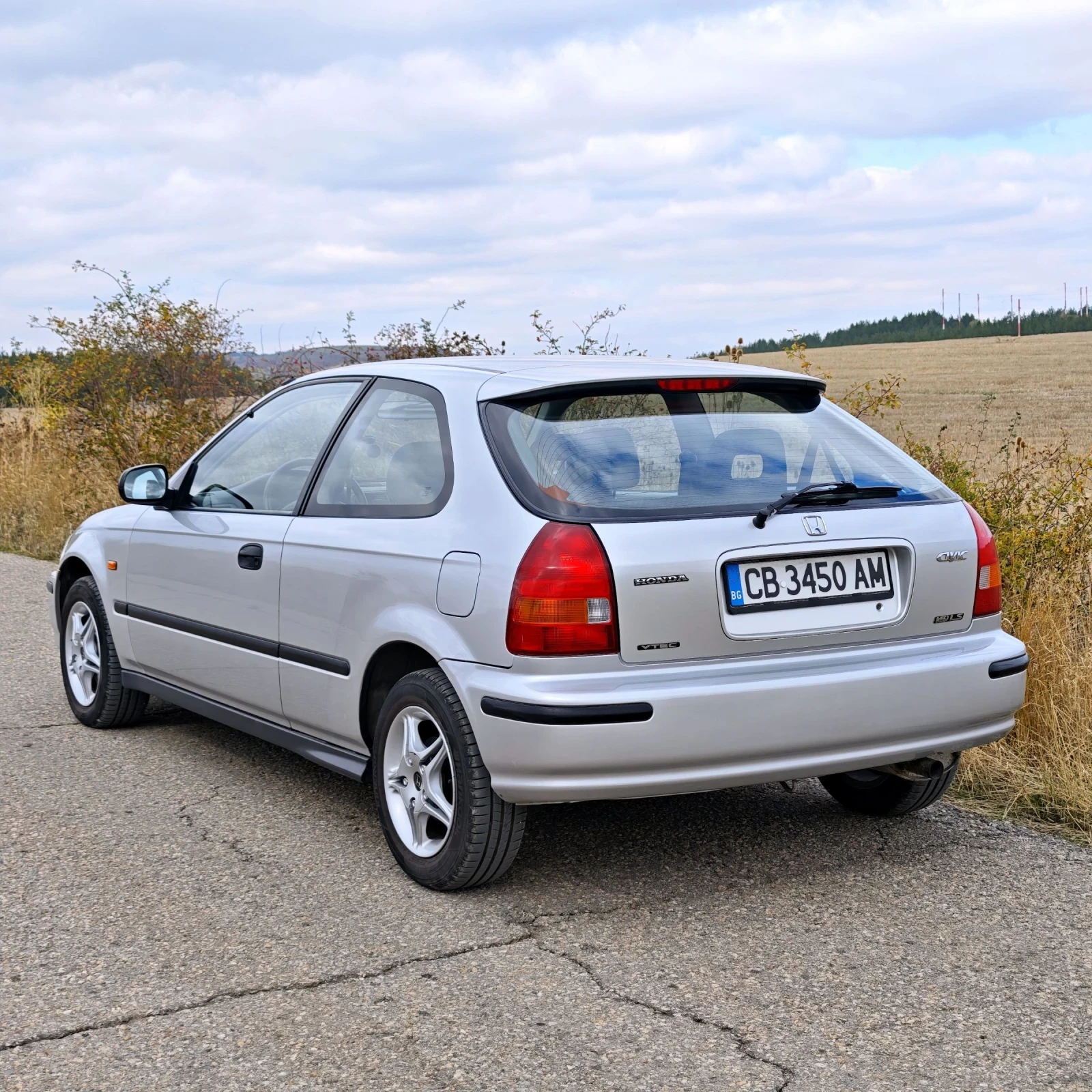 Honda Civic 1.5 VTEC-E - изображение 3