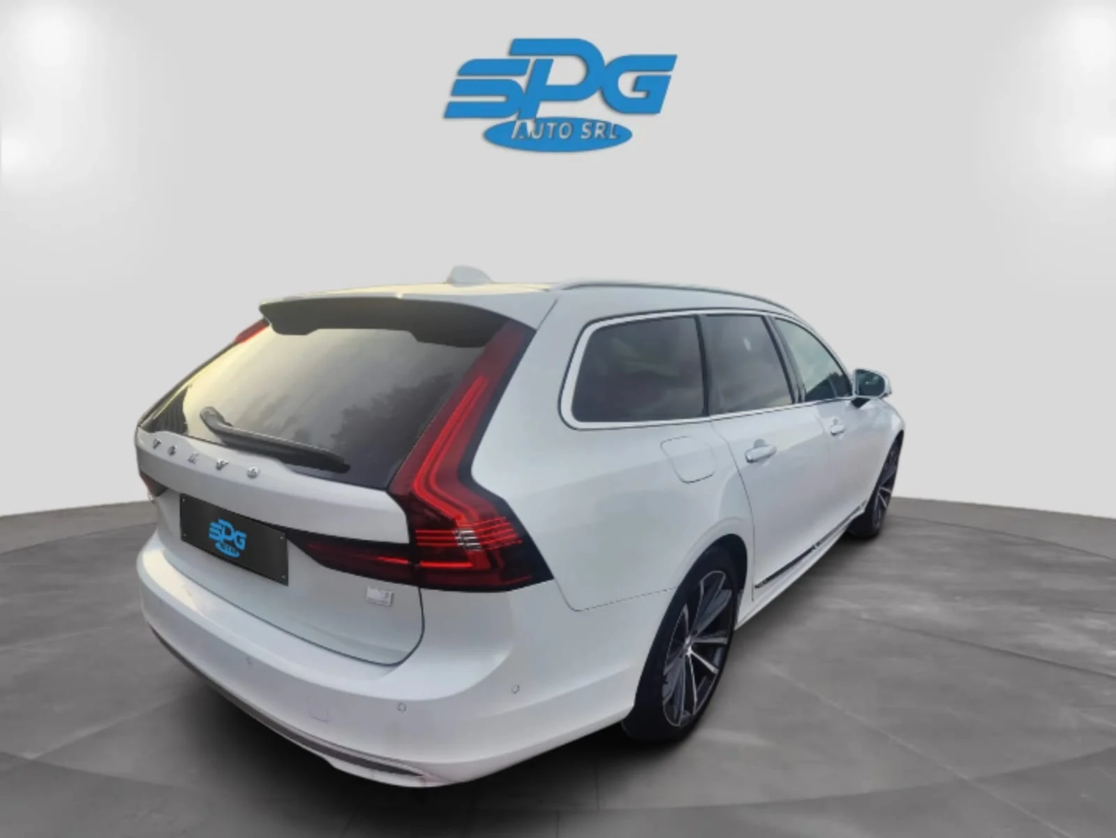 Volvo V90 Inscription ReCharge AwD T8 - изображение 3