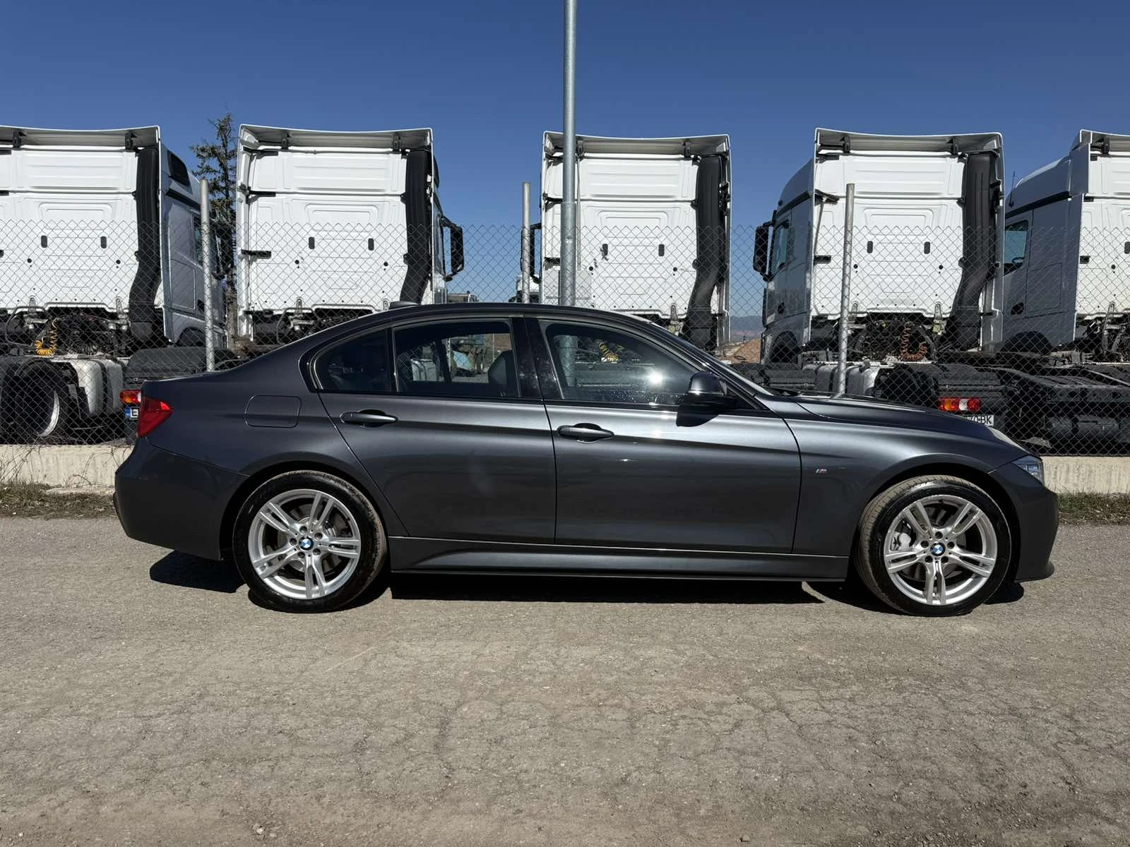 BMW 335 M Sportpaket X-Drive Швейцария, снимка 5 - Автомобили и джипове - 53803667