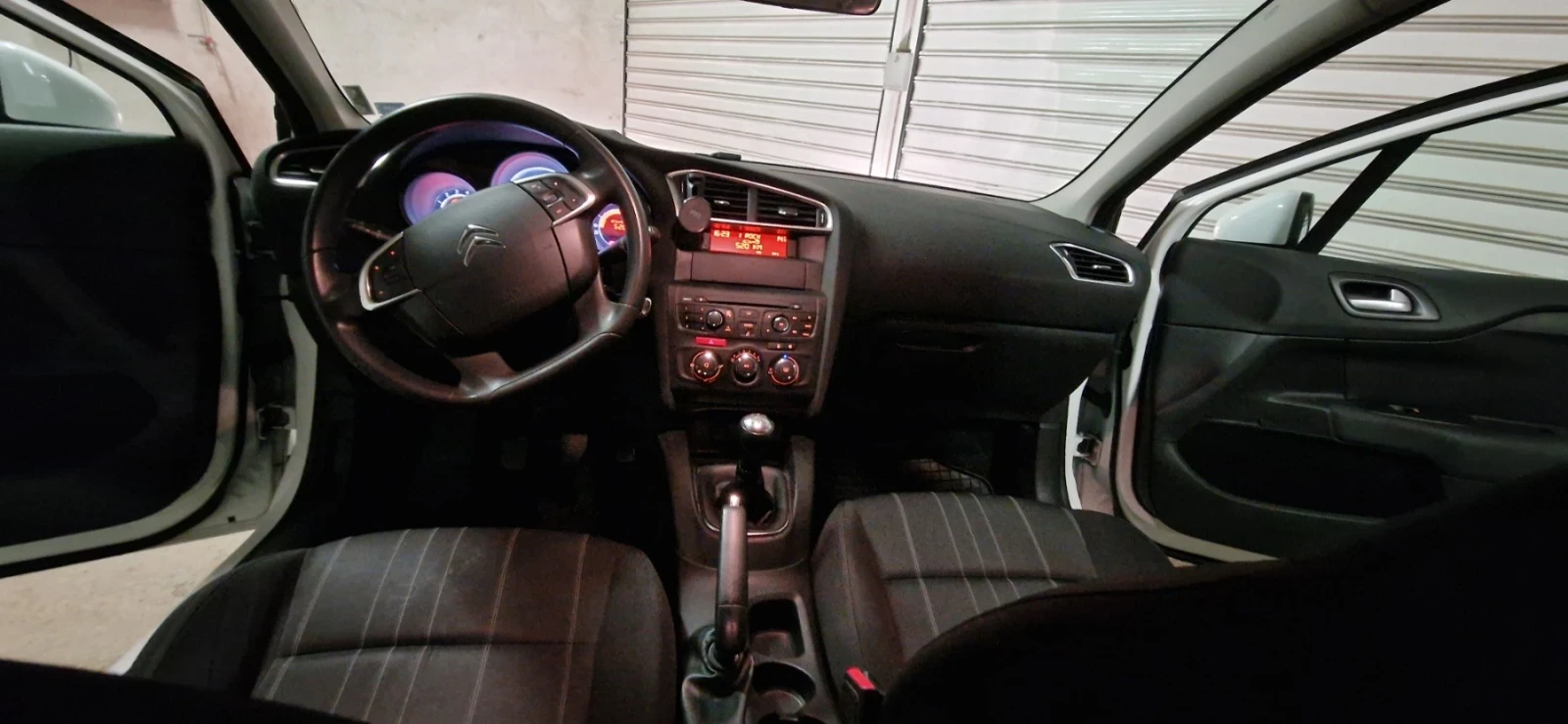Citroen C4 1.6 HDI, снимка 7 - Автомобили и джипове - 53852115