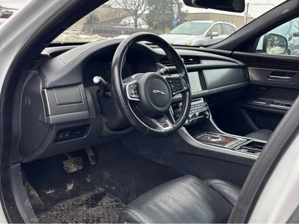 Jaguar Xf * 4dr Sdn S * CARFAX * ЦЕНА ДО БГ, снимка 3 - Автомобили и джипове - 53862535