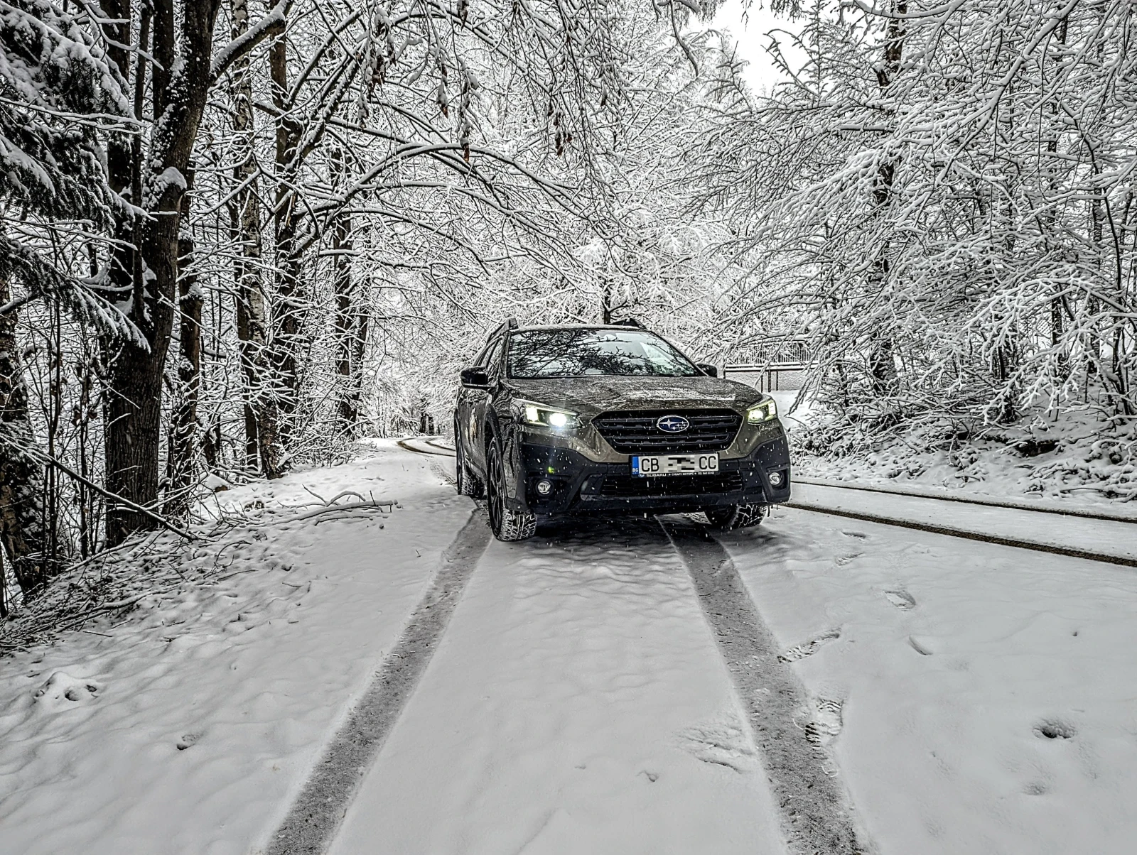 Subaru Outback 2.5i, снимка 5 - Автомобили и джипове - 54281325